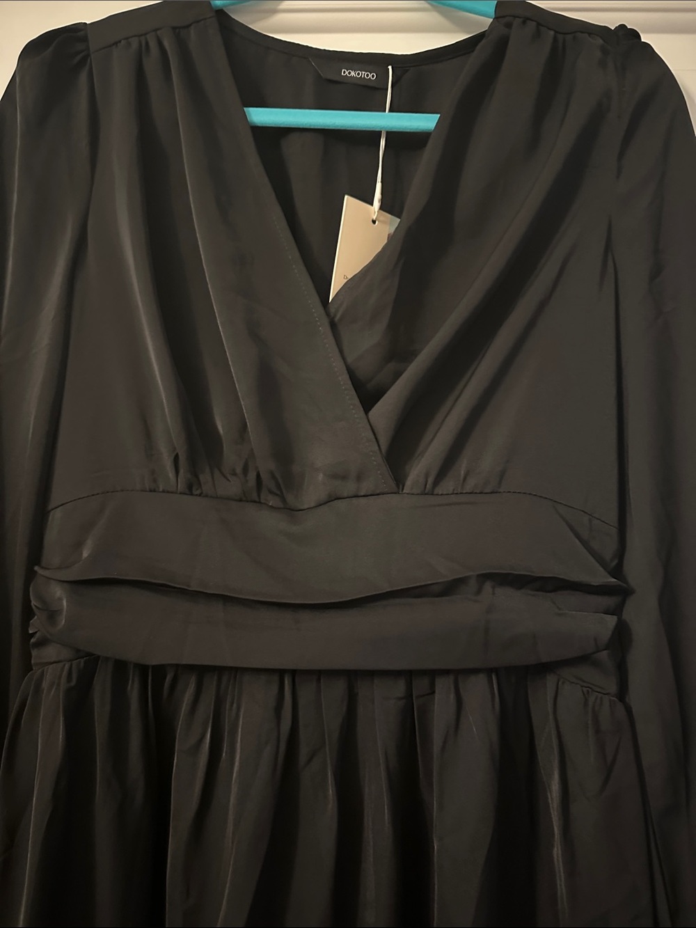 Everlane Black Long Sleeve V-Neck Maxi Dress with Gathered Waist - Picture 2 of 6